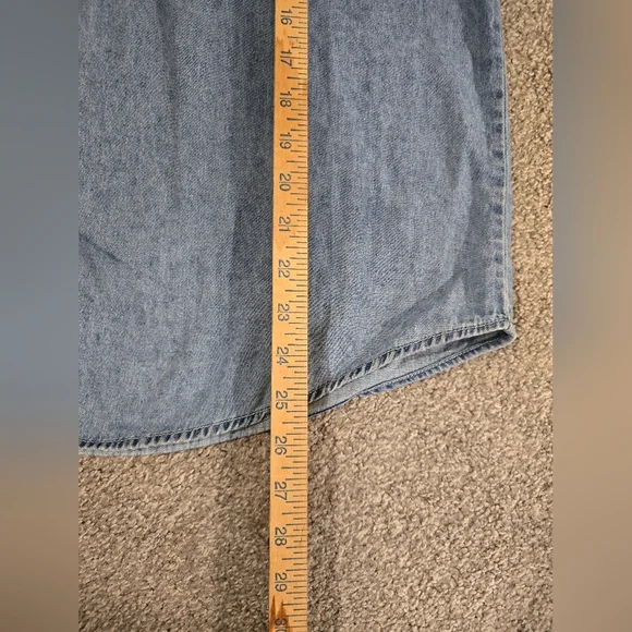 Looney Tunes Tweedy Embroidered Short Sleeve Women's Denim Button-down 14W/16W - Picture 6 of 8